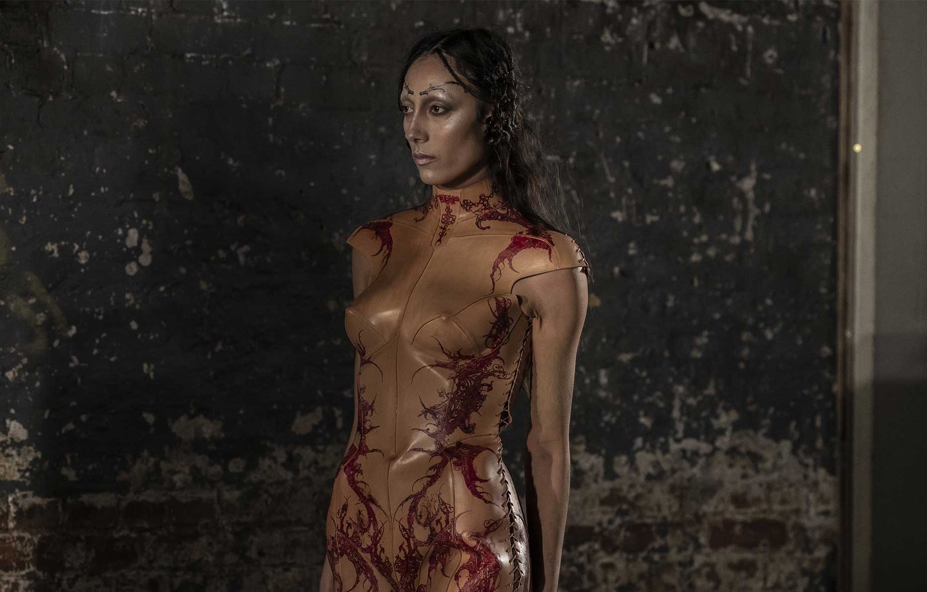 Robe tatouge dilara findikoglu fashion week londres 2025-2026