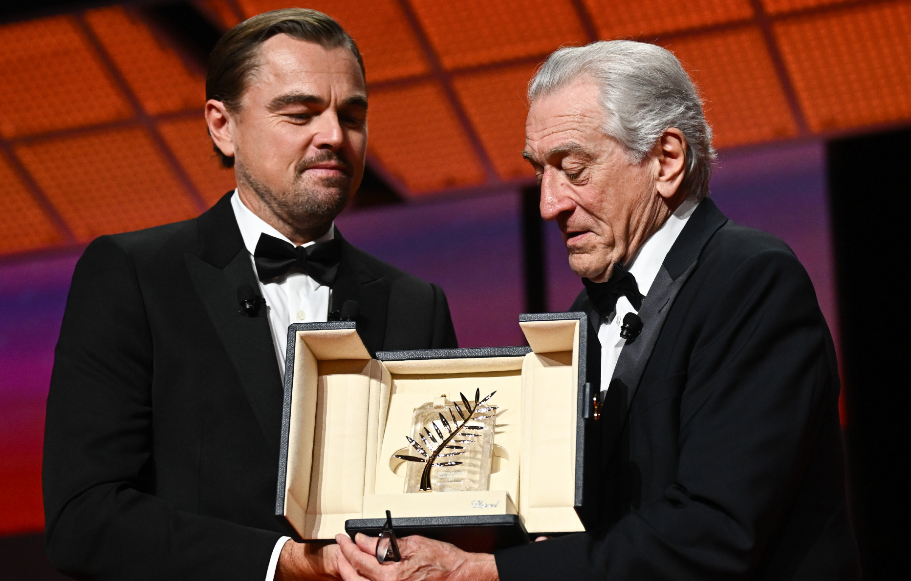 Robert De Niro et Leonardo DiCaprio à la cérémonie d'ouverture du Festival de Cannes 2025.