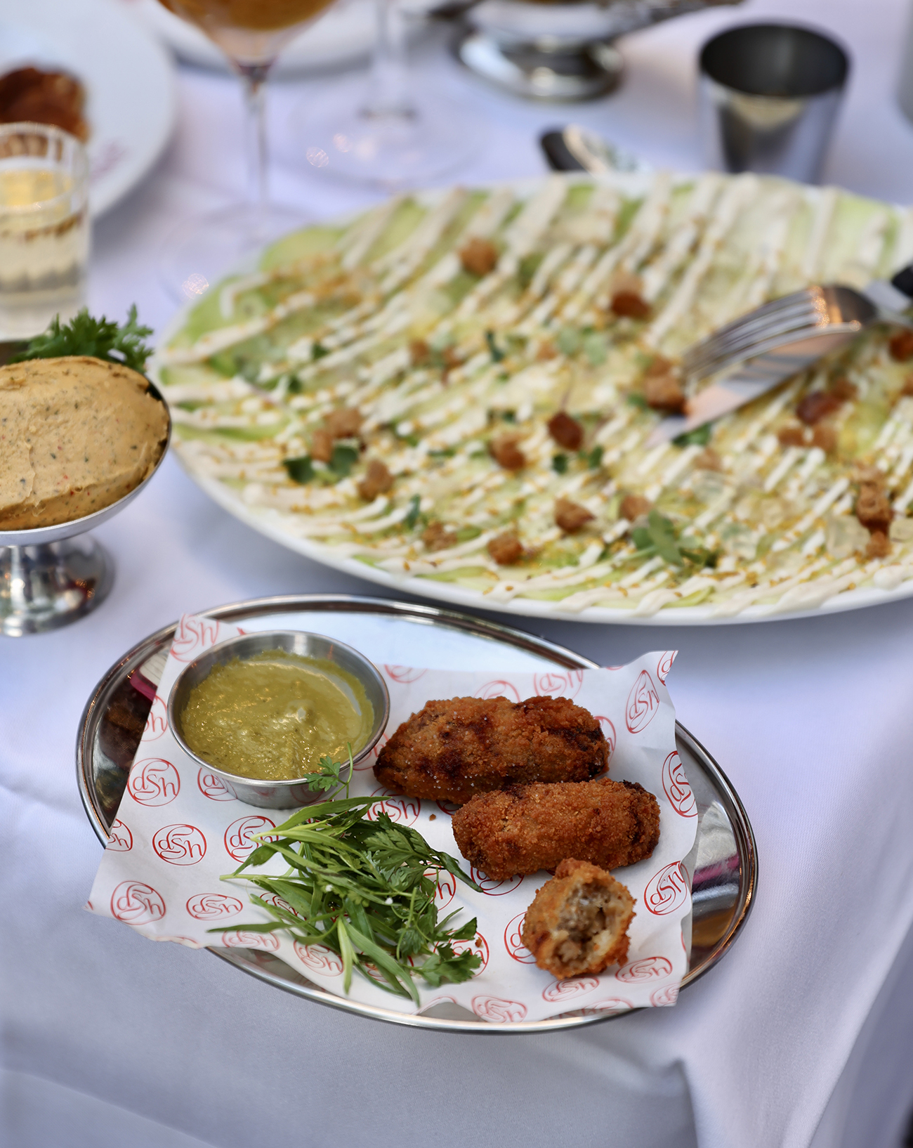 croquettes et carpaccio de radis de daimant dans le 1er à Paris